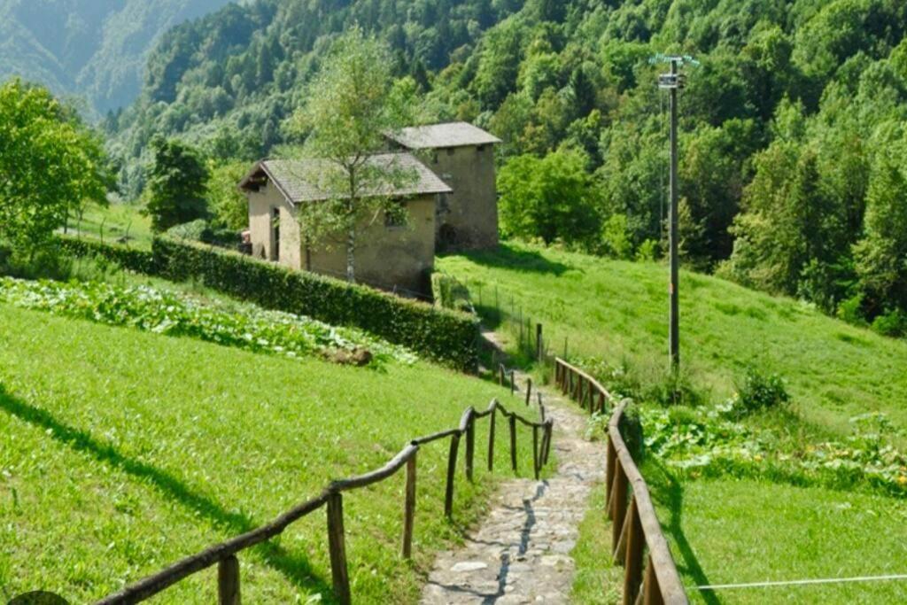 Appartamento Panoramico Casa Gerro Averara エクステリア 写真