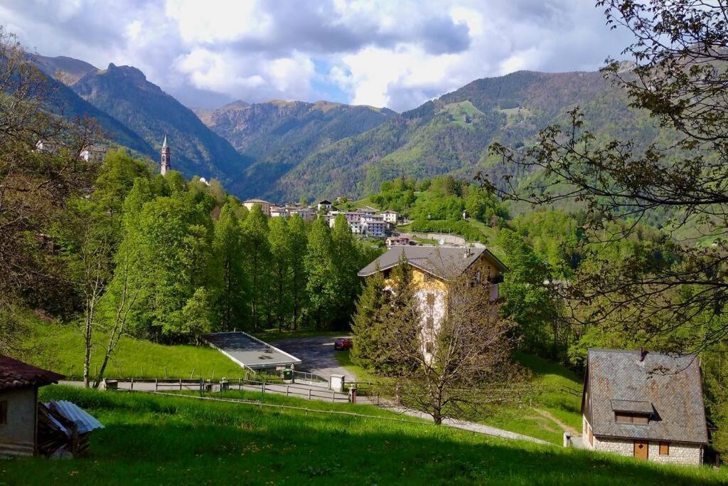 Appartamento Panoramico Casa Gerro Averara エクステリア 写真
